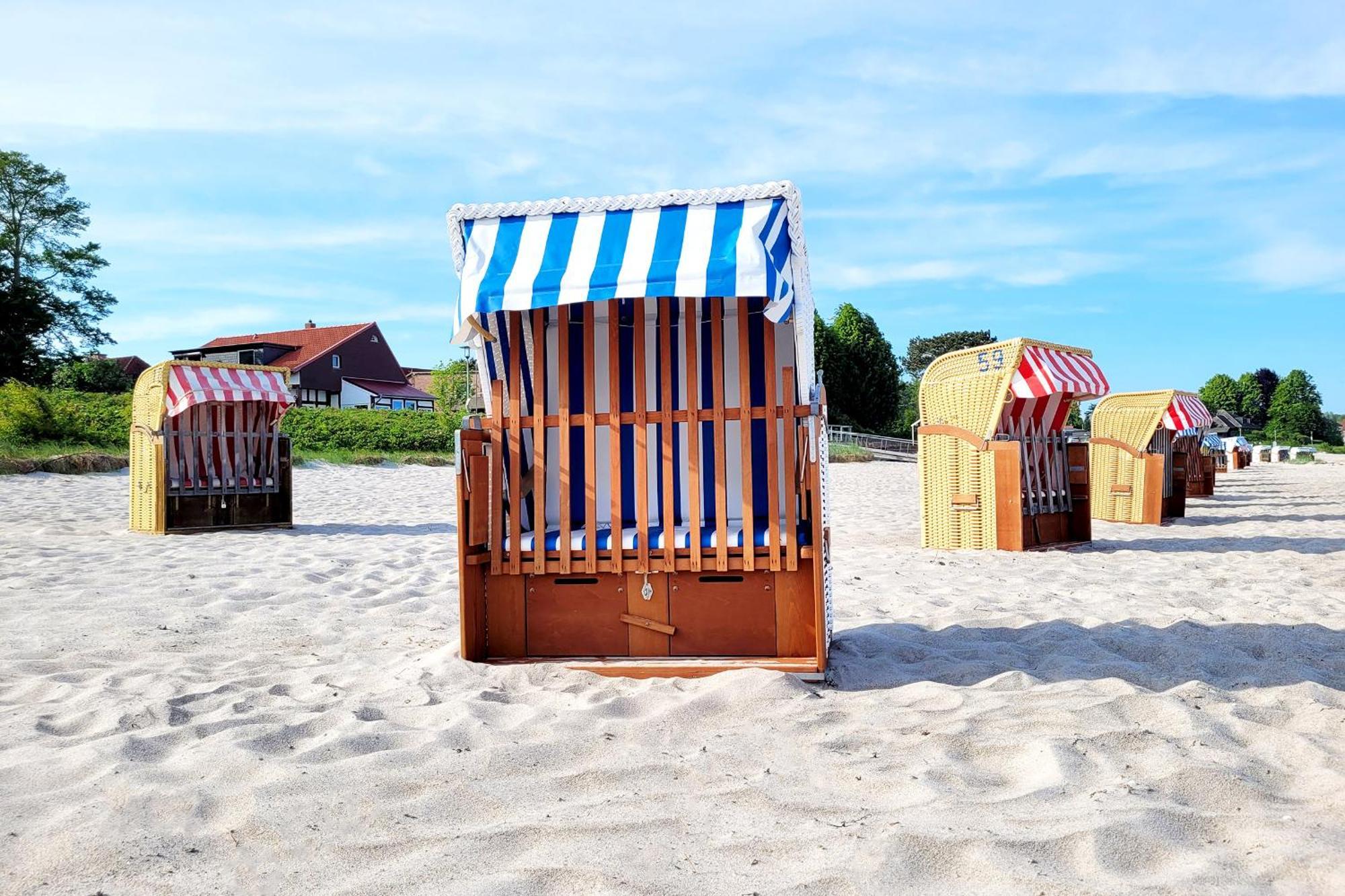 Hochwertige Ferienwohnung Mit Sonnenterrasse & Gartenblick, Nur Wenige Gehminuten Zum Strand Scharbeutz Kültér fotó