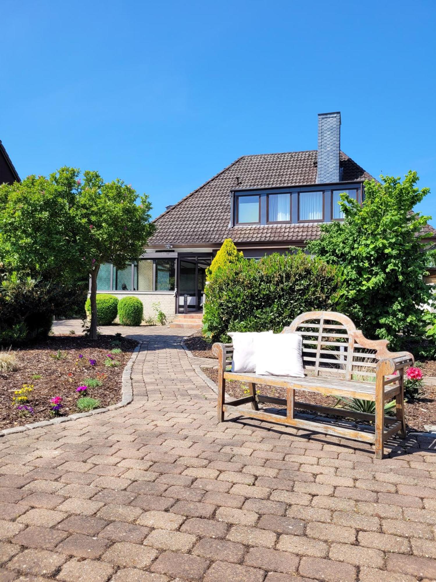 Hochwertige Ferienwohnung Mit Sonnenterrasse & Gartenblick, Nur Wenige Gehminuten Zum Strand Scharbeutz Kültér fotó