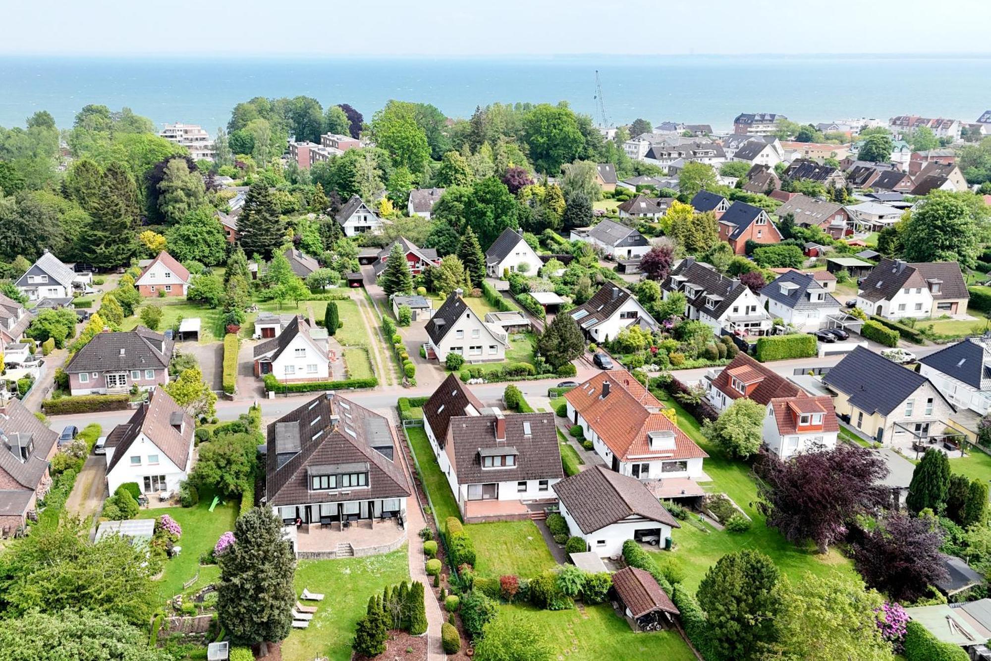 Hochwertige Ferienwohnung Mit Sonnenterrasse & Gartenblick, Nur Wenige Gehminuten Zum Strand Scharbeutz Kültér fotó
